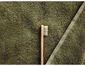 Olivovozelený uterák z froté bavlny Södahl, 100 x 50 cm