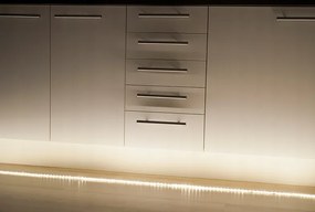 LED pásik 2835 300 IP20 5m - tepla biela