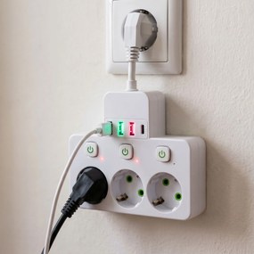 Toolight Toolight, JNH018, zásuvkový rozbočovač 3 zásuvky + 3× USB-A + USB-C s LED svetlom, biela, OSW-56306
