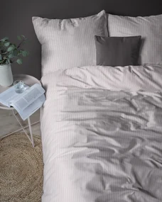 Posteľná obliečka Damašek Púdrovo ružová 200x220 / 2×70x80 cm – elegantný damaškový vzor, zips