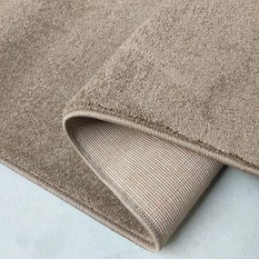 Jednofarebný koberec béžovej farby Šírka: 200 cm | Dĺžka: 300 cm
