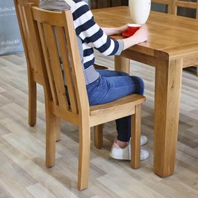 Jedálenská stolička s pozdĺžnymi lamelami 530x470x1030