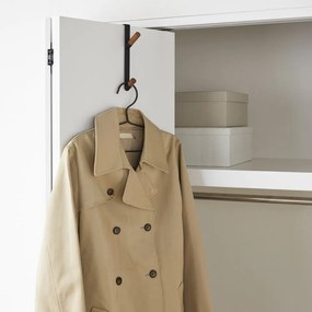 Čierny kovový vešiak na dvere 1,5 cm Tower – YAMAZAKI