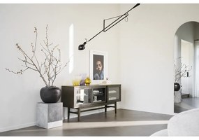 Hnedá vitrína v dekore duba s posuvnými dverami 170x75 cm Hazelton – Rowico