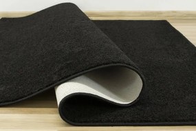 Metrážny koberec Lima 790 čierny