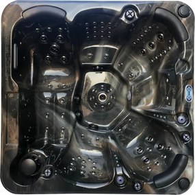 Akrylátová vírivka Barcelona - vystavený model cappuccino se šedou bočnicí