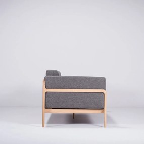 Tmavosivá pohovka s konštrukciou z dubového dreva Gazzda Fawn, 240 cm