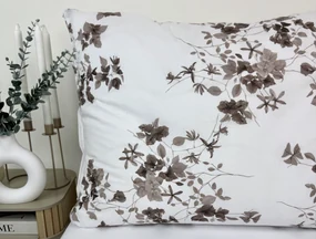 Obliečka na vankúš Hnedé kvety 70x90 cm – jemný prírodný vzor, 100 % bavlna, zips