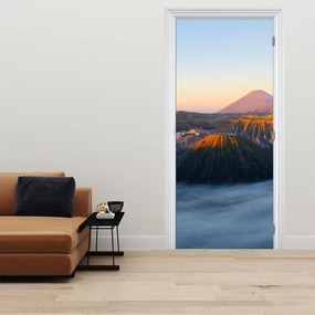 Fototapeta na dvere - Hora Bromo v Indonézii (95x205cm)