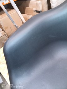 AKCIA Čierne jedálenské kreslo LIZBONA II. akosť