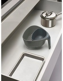 Sivé kompaktné cedidlo Joseph Joseph Colanders