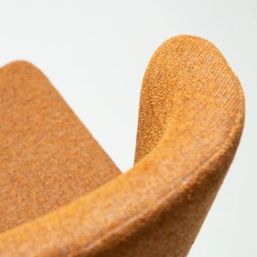 Hnedá čalúnená jedálenská stolička Glam – DAN-FORM Denmark