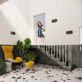 Nástenné svietidlo Pontius, 1x čierne keramické tienidlo