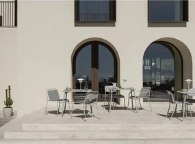 Kovový záhradný jedálenský stôl 80x80 cm Yua – Blomus