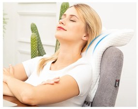 Ergonomický vankúš tvarovaný do oblúka