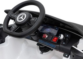 Ramiz Mercedes Benz AMG EQA pre deti Biela + Diaľkové ovládanie + 5-bodové bezpečnostné pásy + EVA + MP3 displej + LED