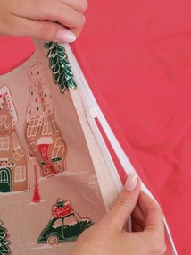 Vianočná bavlnená obliečka na vankúšik Renforcé 40 × 40 cm – Perníková chalúpka krémová