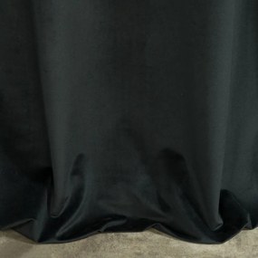 Dekorstudio Luxusný zamatový záves so strapcami v čiernej farbe