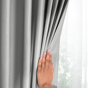 Záves AmeliaHome Velvet s priechodkami 140x270 cm strieborný