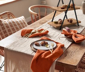 Behúň na stôl z mušelínu