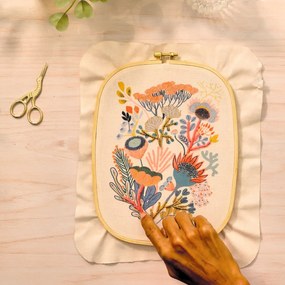 Atelier 58 – Korálikové vyšívanie pre tínedžerov aj dospelých – kvetina