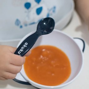 AKUKU Nastaviteľný detský silikónový podbradník s vreckom Akuku slon biely