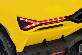Ramiz Lamborghini Revuelto vozidlo Žltá