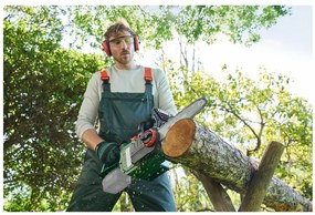 Parkside®  Aku reťazová píla Paks 20-Li E5 + Akumulátor 20 V/4 Ah PAP 20 B3 + Nabíjačka akumulátora 20 V/4,5 A PLG 20 C3  (800010630)