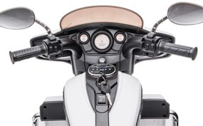 Nabíjacia trojkolesová motorka Goldwing White