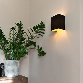 Moderná nástenná lampa čierna a zlatá - Vete