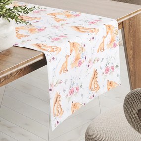 Biante Detský bavlnený behúň na stôl Sandra SA-694 Veveričky a líšky medzi kvietkami na bielom 45x160 cm