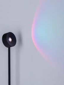 LED čierna stojaca lampa Irida so šošovkami