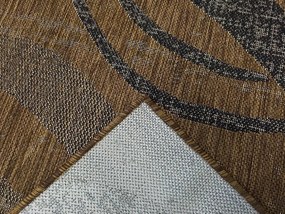 Koberec Eqos 0003 BROWN – hnedý obdĺžnik s geometrickým vzorom Rozmer: 140x190 cm