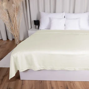 Biante Zamatový prehoz na posteľ Velvet Prémium SVP-003 Smotanový 140x200 cm