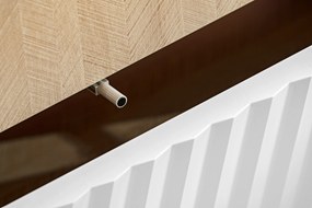 TV stolík Bliwon 148 cm so zásuvkami - jodeľka scandi / biely mat