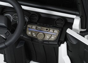 Ramiz Land Rover Defender 110 SVX Concept Biele vozidlo