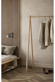 Stojan na oblečenie z borovicového dreva v prírodnej farbe Hongi - Karup Design