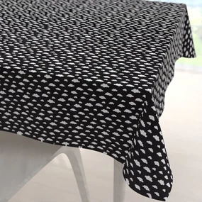 Biante Detský bavlnený štvorcový obrus Sandra SA-306 Biele obláčiky na čiernom 140x140 cm