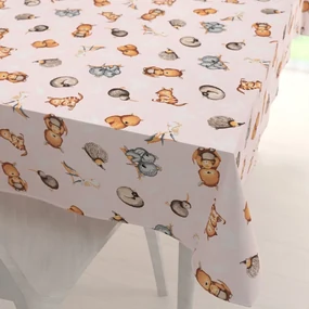 Biante Detský bavlnený obdĺžnikový obrus Sandra SA-533 Austrálske zvieratká na ružovom 80x120 cm