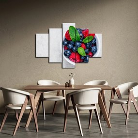 Obraz - miska s lesným ovocím (150x105 cm)