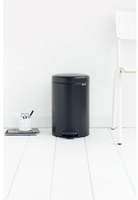 Matne čierny nášľapný oceľový odpadkový kôš 12 l NewIcon – Brabantia
