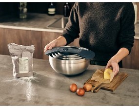 Misy v lesklo striebornej farbe v súprave 9 ks Nest 100 Collection – Joseph Joseph