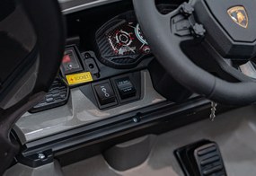 Ramiz Vozidlo Lamborghini Revuelto XL sivé