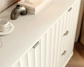 Dizajnová komoda ONUR 111cm biela