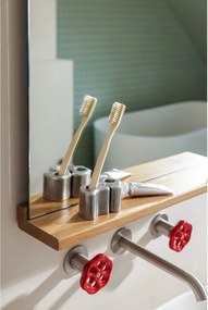 Nástenné zrkadlo s poličkou s dreveným rámom 50x75 cm Lun – noo.ma