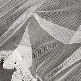 Biela záclona na krúžkoch MAYA s ozdobnou čipkou 300x145 cm