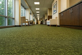 Timzo, Koberec metráž Mammut 8048 zelený, na mieru, šíře 4m, zelená, ab (mriežka), chodba / predsieň