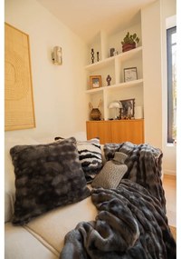 Sivá deka z mikroplyšu 150x200 cm Wave – Tiseco Home Studio