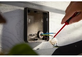 Philips 17435/30/P7 -LED RGB Vonkajší reflektor Hue DISCOVER 2xLED/15W/230V IP44