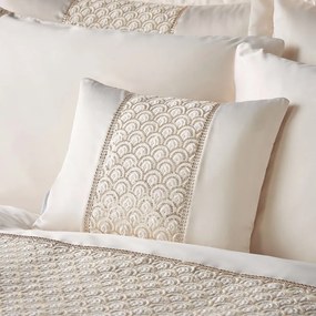 Dekoračný vankúš z mikrosaténu 30x40 cm Deco Sequin – Catherine Lansfield